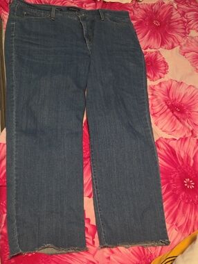 Women’s Blue Straight-Leg Jeans